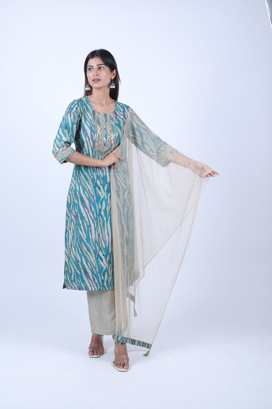 Green Printed Straight Kurta Along With Solid palazzo and Solid Dupatta