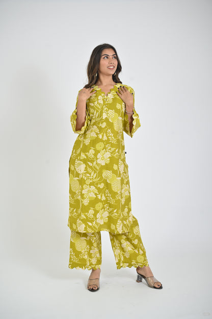 Graceful Light Green Kurta and Pant Set