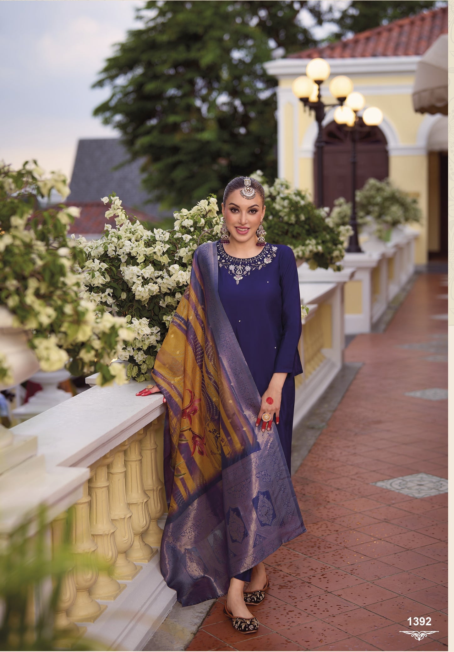 Purple straight embroidered Kurta along with Pants and jacquard dupatta