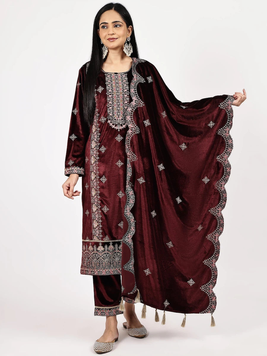 luxurious-maroon-velvet-kurta-set-with-ornate-border-dupatta