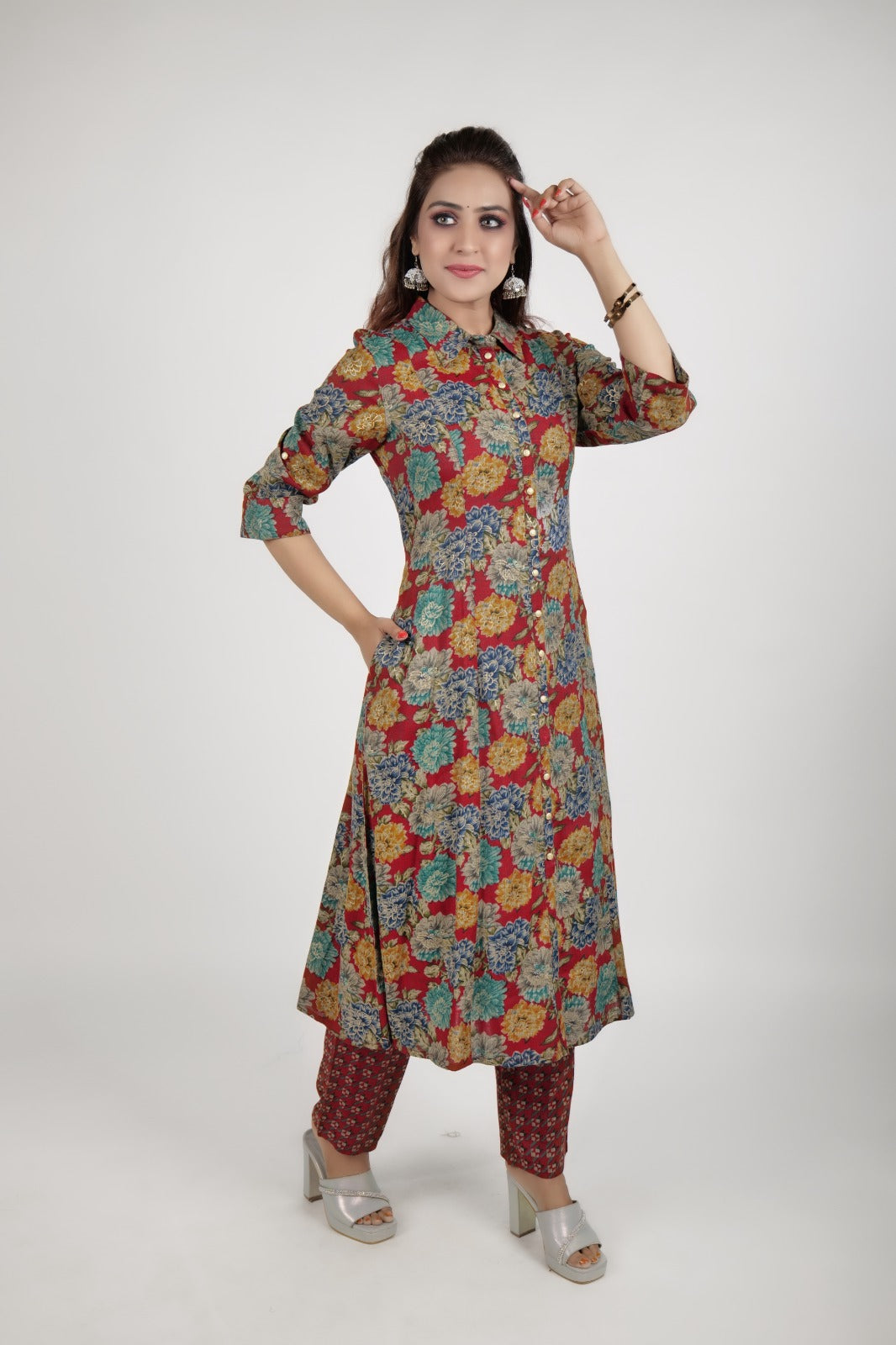 Red printed printed kurta along with pants