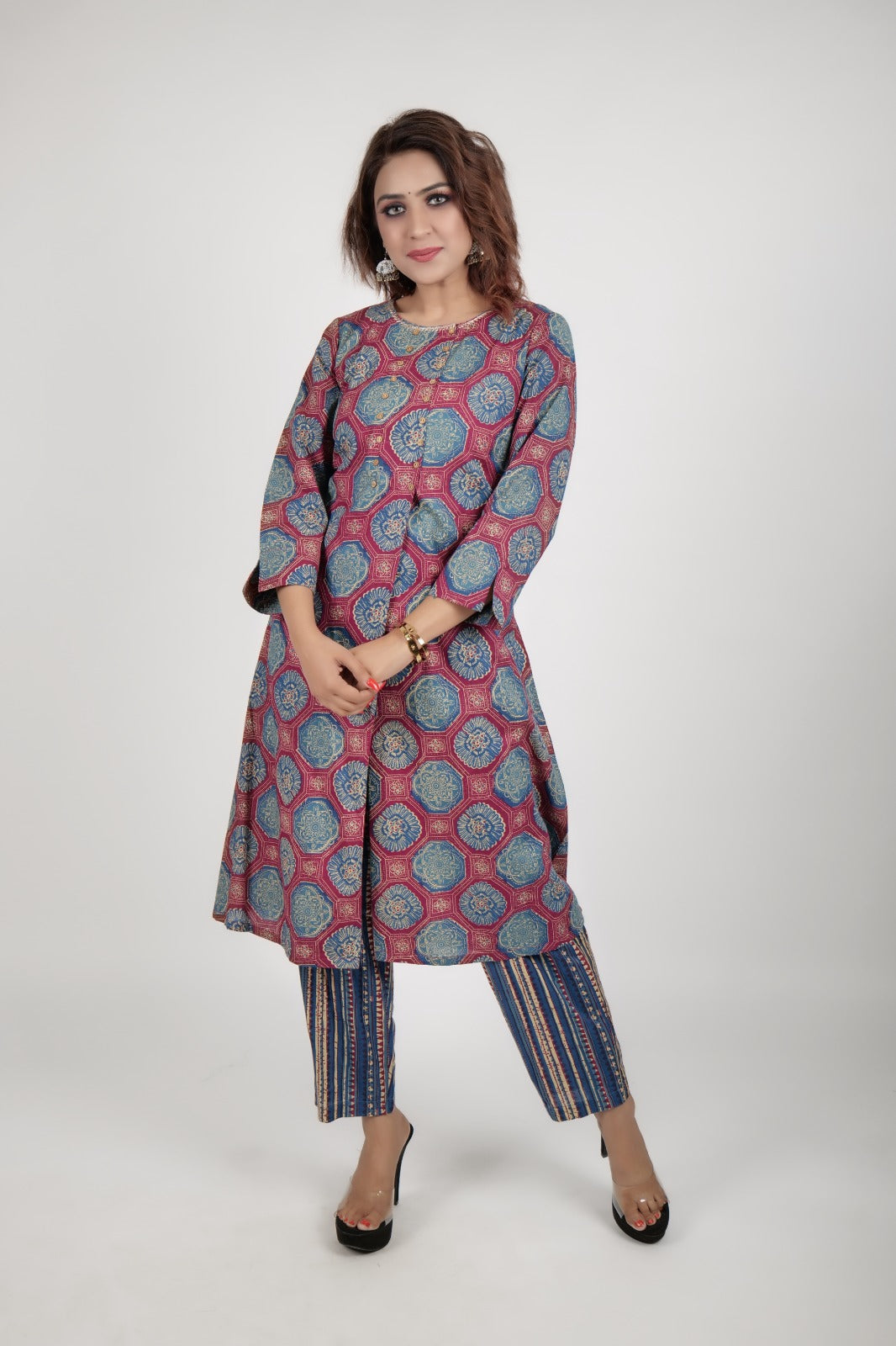 Blue printed kurta along with stright pants