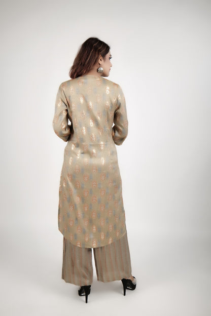 Brown gold printed kurta along with stright pants