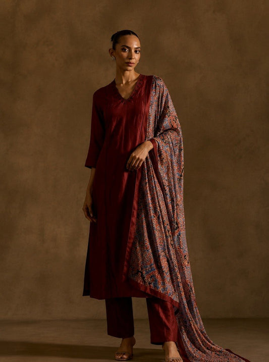 Maroon Chanderi Kurta Set with Printed Jacquard Dupatta #product_color# 3 PCS SET