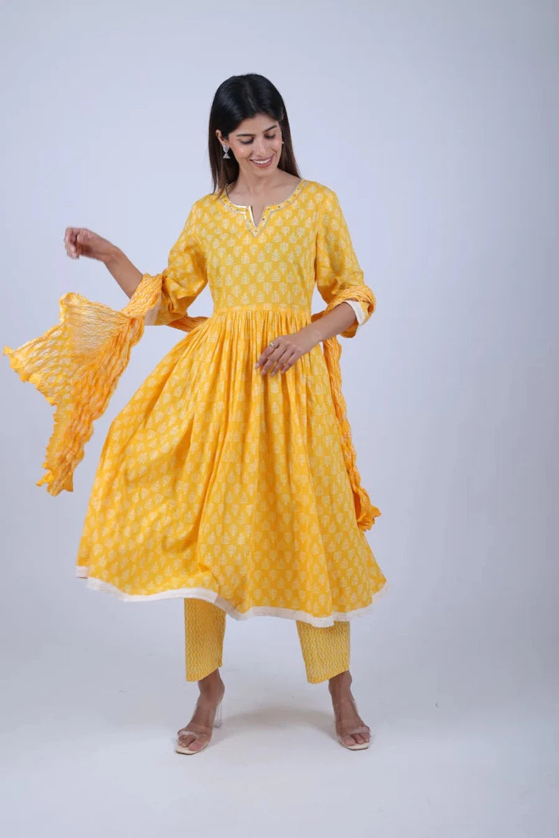 sunshine-yellow-leaf-print-gathered-kurta-with-zig-zag-trousers